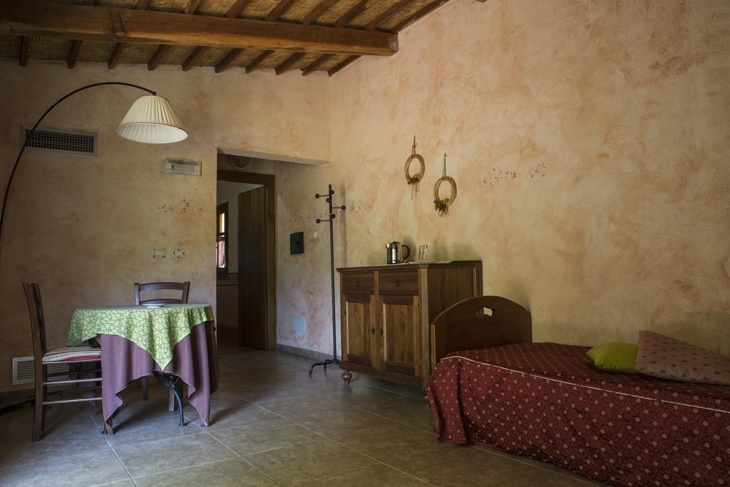 Country Hotel Mandra Edera Abbasanta Quarto foto